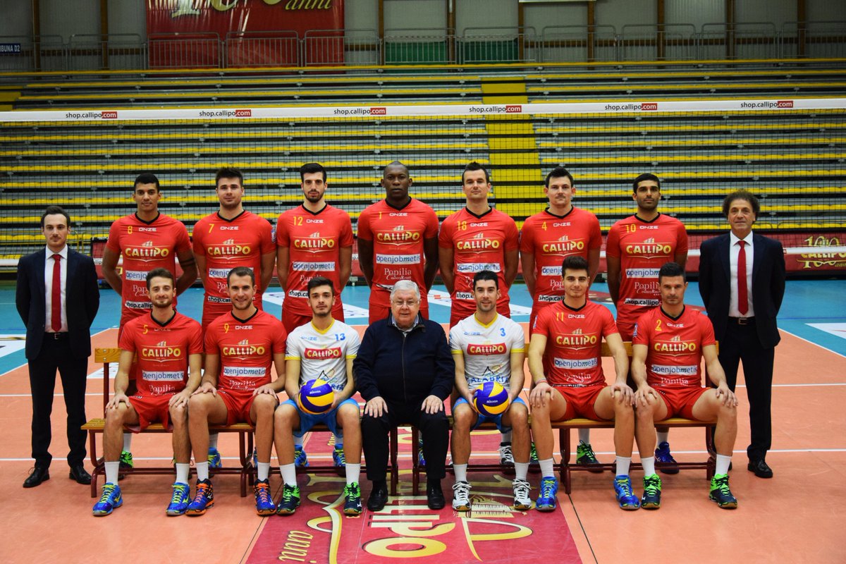 TonnoCallipoVol's tweet photo. #SuperLega Foto ufficiali per la stagione 16-17! @filzgerald @3davidemarra @RoccoBarone9 @geilerbaptiste @TA_volei @checcocorrado @grazy996 https://t.co/3ApvCuDNnD