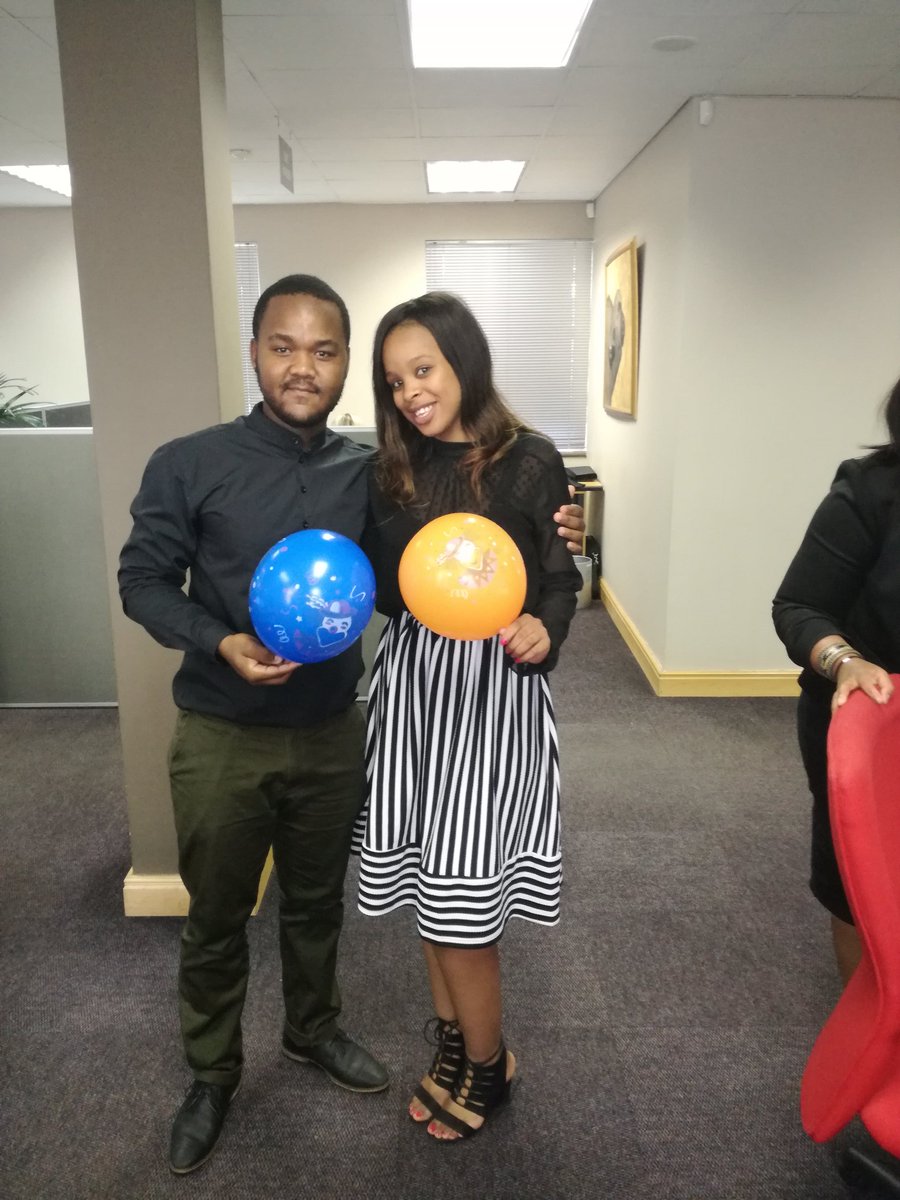 O_infinity's tweet photo. I am so happy guys! She so happy πππππ. the cheeks glowing too!! #BestCheeks #Birthday #Friends ππππππππππππππ https://t.co/QFAINBqy6o