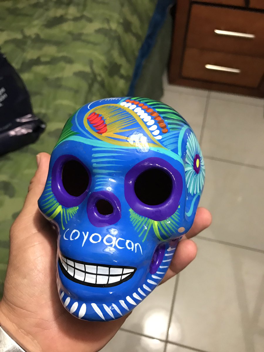 diegitter's tweet image. Mi Calaca de adobe 😍