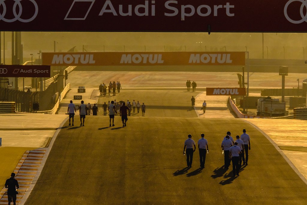 FIAWEC's tweet photo. Impressions from #6hBahrain drivers track walk, what a beautiful, emotional and enormous scenary. 
(📷: @AdrenalMedia) 
#WEC https://t.co/tSXq7GCGH3