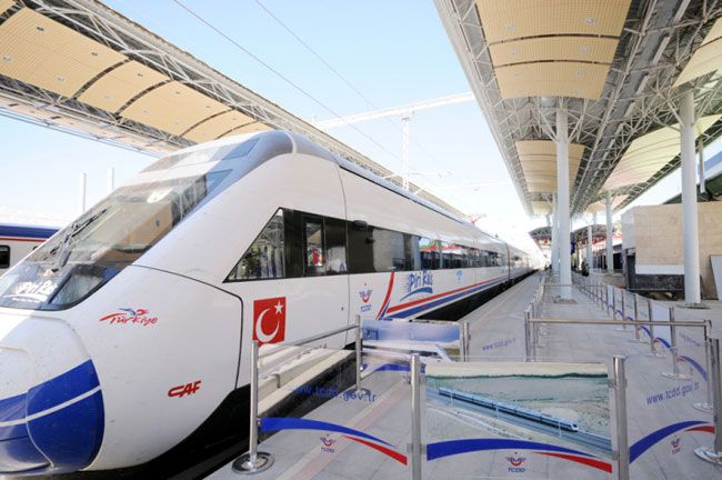 AlBawabaBiz's tweet image. #IslamicDevelopmentBank grants #Turkey $334M for high-speed #train network bit.ly/2f6GqAY