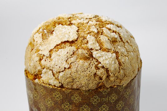 Panettone di Natale con "regalo": al suo interno un pezzo di metallo