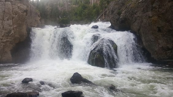 AgapeVoyage's tweet photo. All the natural beauty that is Wyoming. We had such an amazing time on this trip. 

#tbt #TravelThursday #ThankfulThursday https://t.co/6ZGDBfei6K