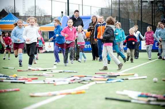 Programma Sport en Bewegen in de Buurt zorgt voor impuls lokaal sport- en beweegbeleid bit.ly/2fz69m2