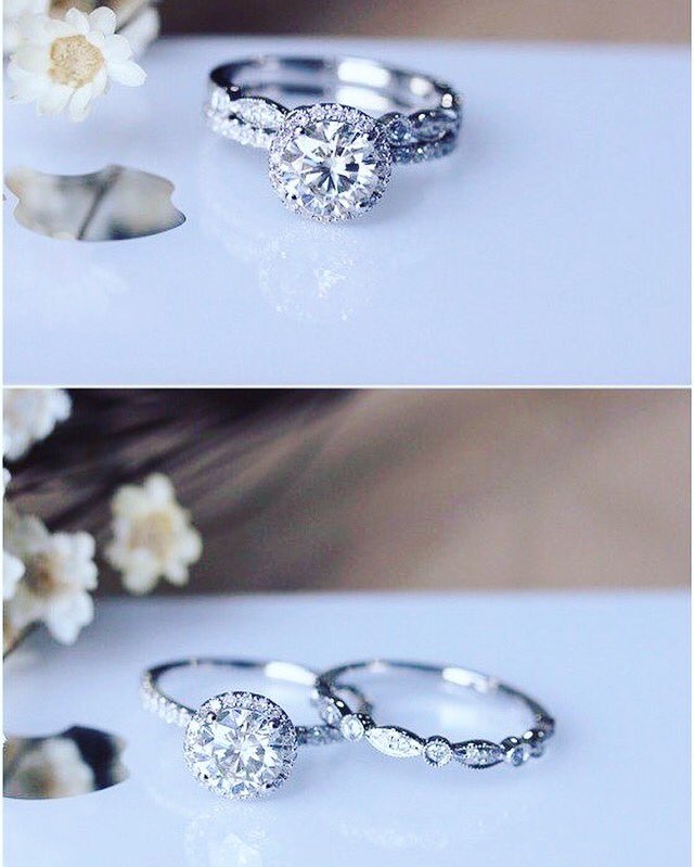 WeddingAdvisor's tweet photo. LOVE this two piece ring💍 #weddingring #weddingrings #weddingadvisor #wedding #weddingday #weddingideas #weddinginspiration #weddings #love https://t.co/RNAhR3BlSr