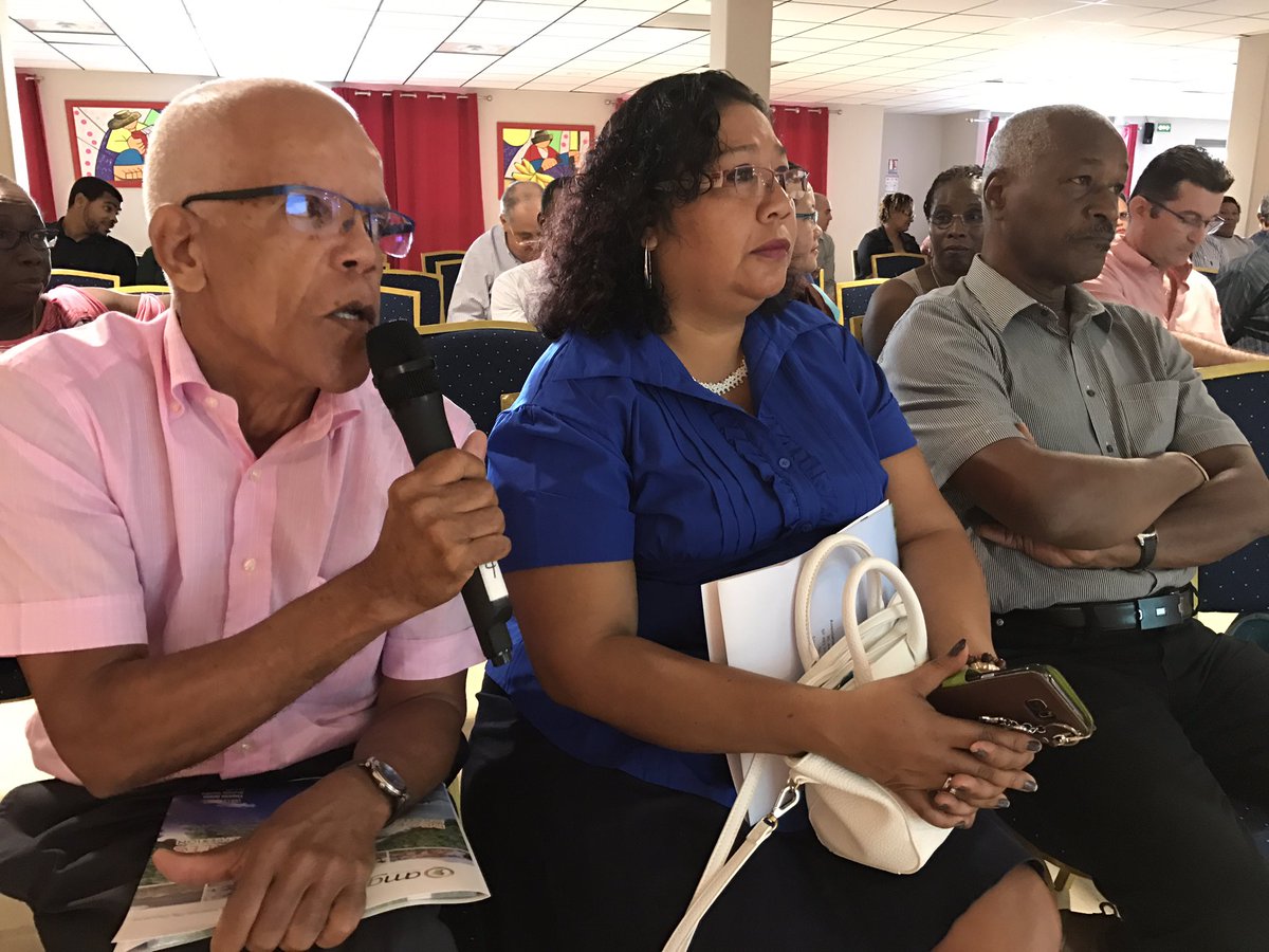 am_guyane's tweet photo. Aux élus locaux de faire remonter au plus haut la prise en compte de leurs spécificités pour une meilleure adaptation de la loi NOTRe https://t.co/iBCJiMzgH6