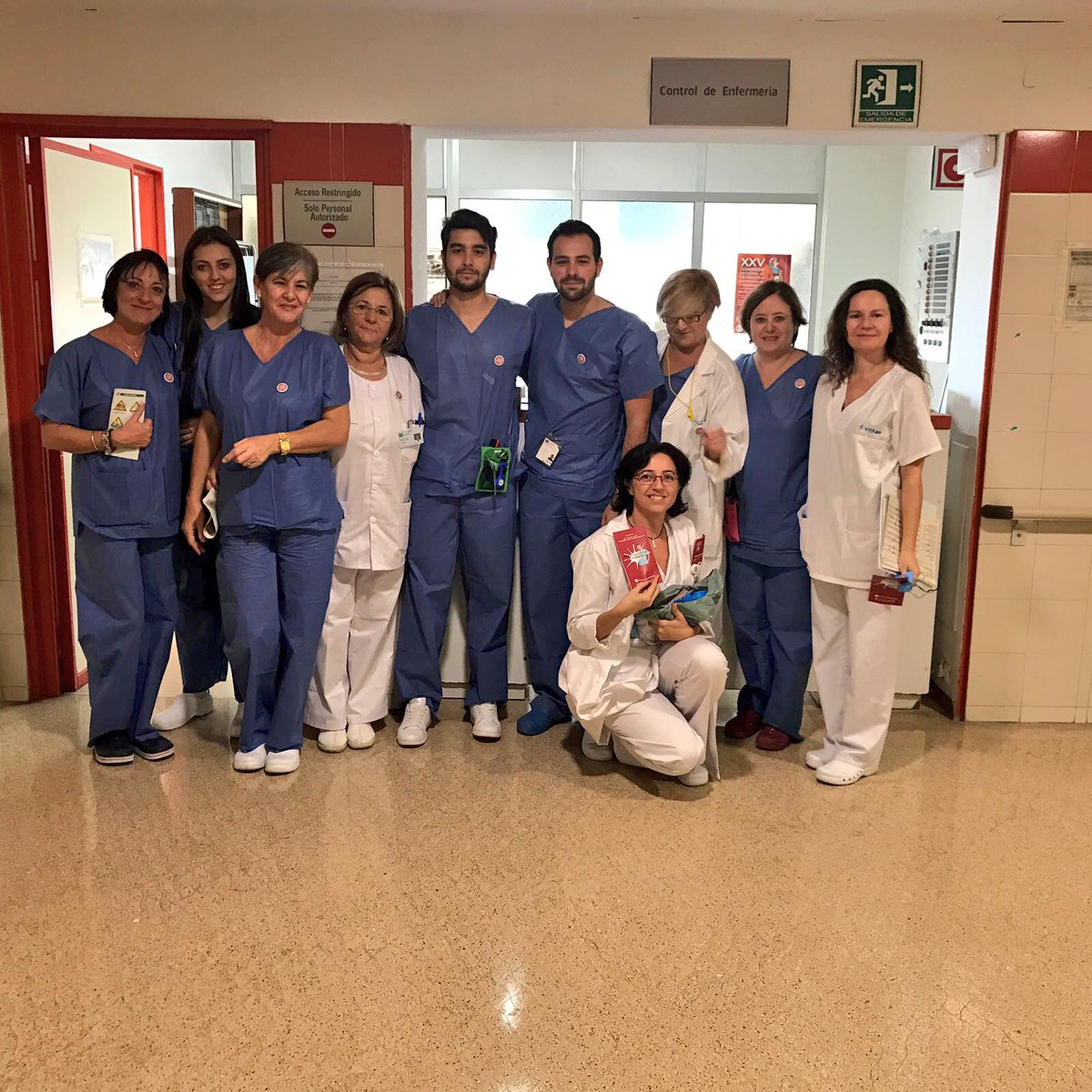 EnfermHRUM_BPSO's tweet photo. .@EnfermHRVV de Comisión #UPP y Heridas en Hospitales #Malaga jornada proactiva con difusión e Informacion para #stopupp @HRUM_SAS H.General https://t.co/dFjKMjygYx
