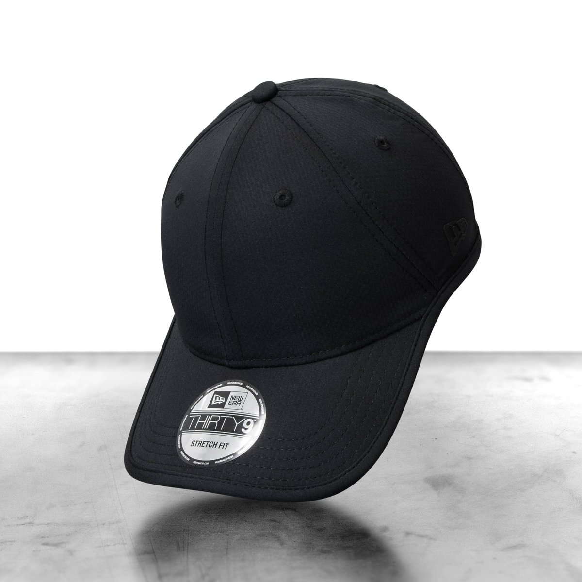 NewEraEurope's tweet photo. The #THIRTY9 features a curved visor and low, semi-structured crown with minimal structure in the front panelling: https://t.co/oYL9jI10F4 https://t.co/TcdJvvLVDn