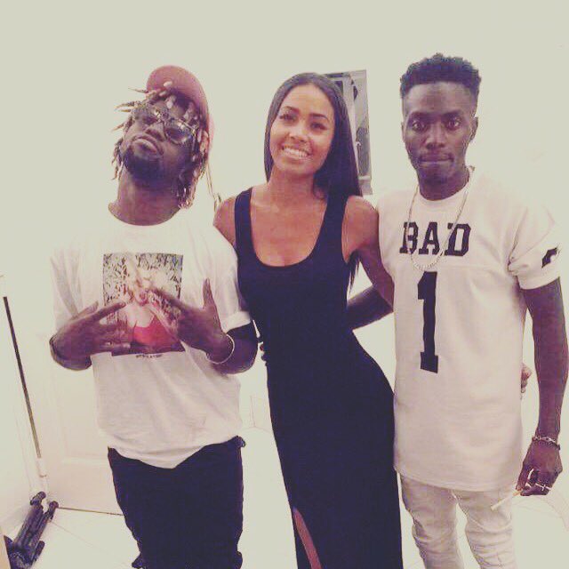 FredFlowAcademy's tweet image. Le Clip #SamediSoir atteint +de 100 000 Vues YouTube ! @KURTYSLAYSON @JokMzMusic // le single est tjr dispo sur @Deezer @Spotify