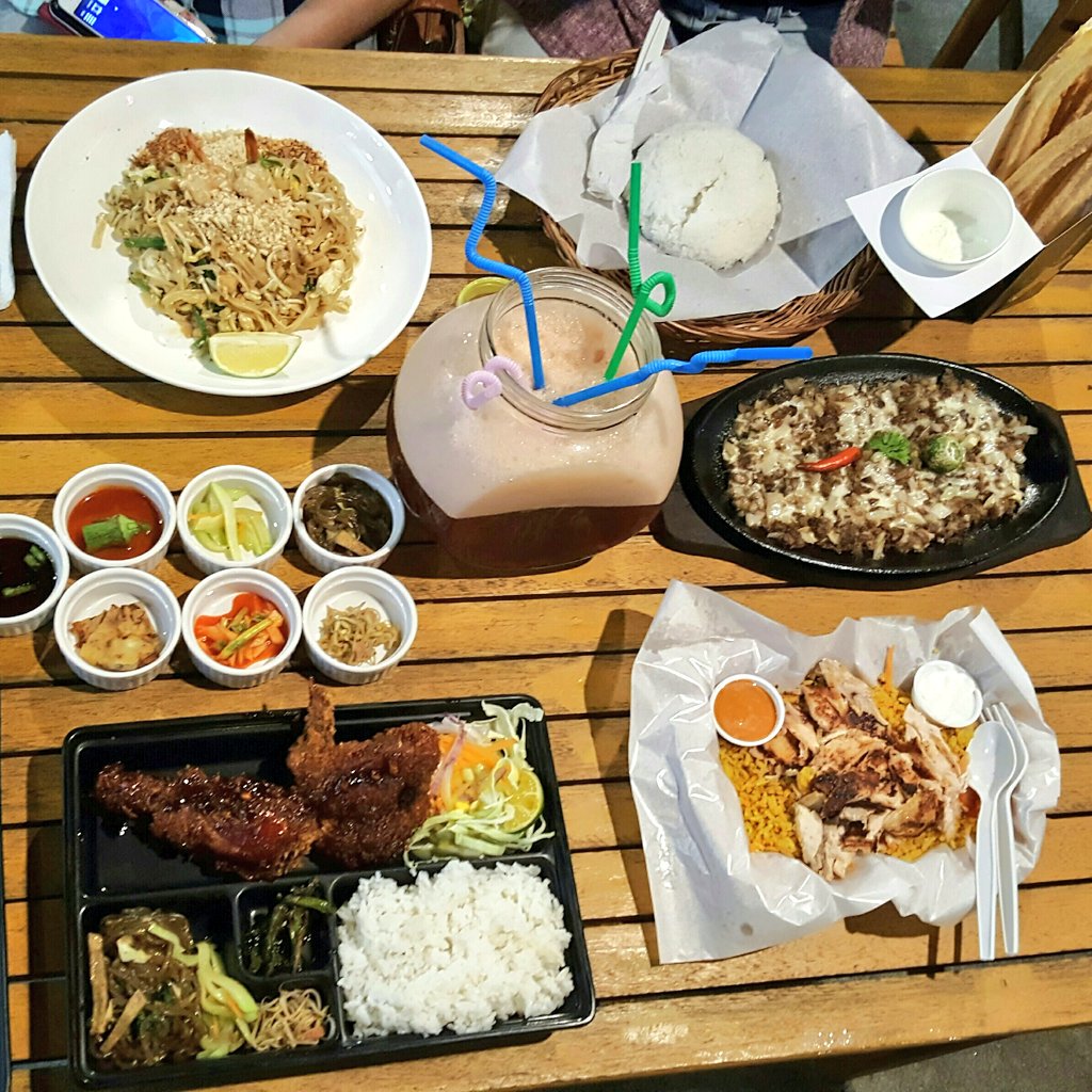 izayroxas's tweet photo. Today's gala❤ #150foodpark #ZCompound https://t.co/nj4rrNIRjp