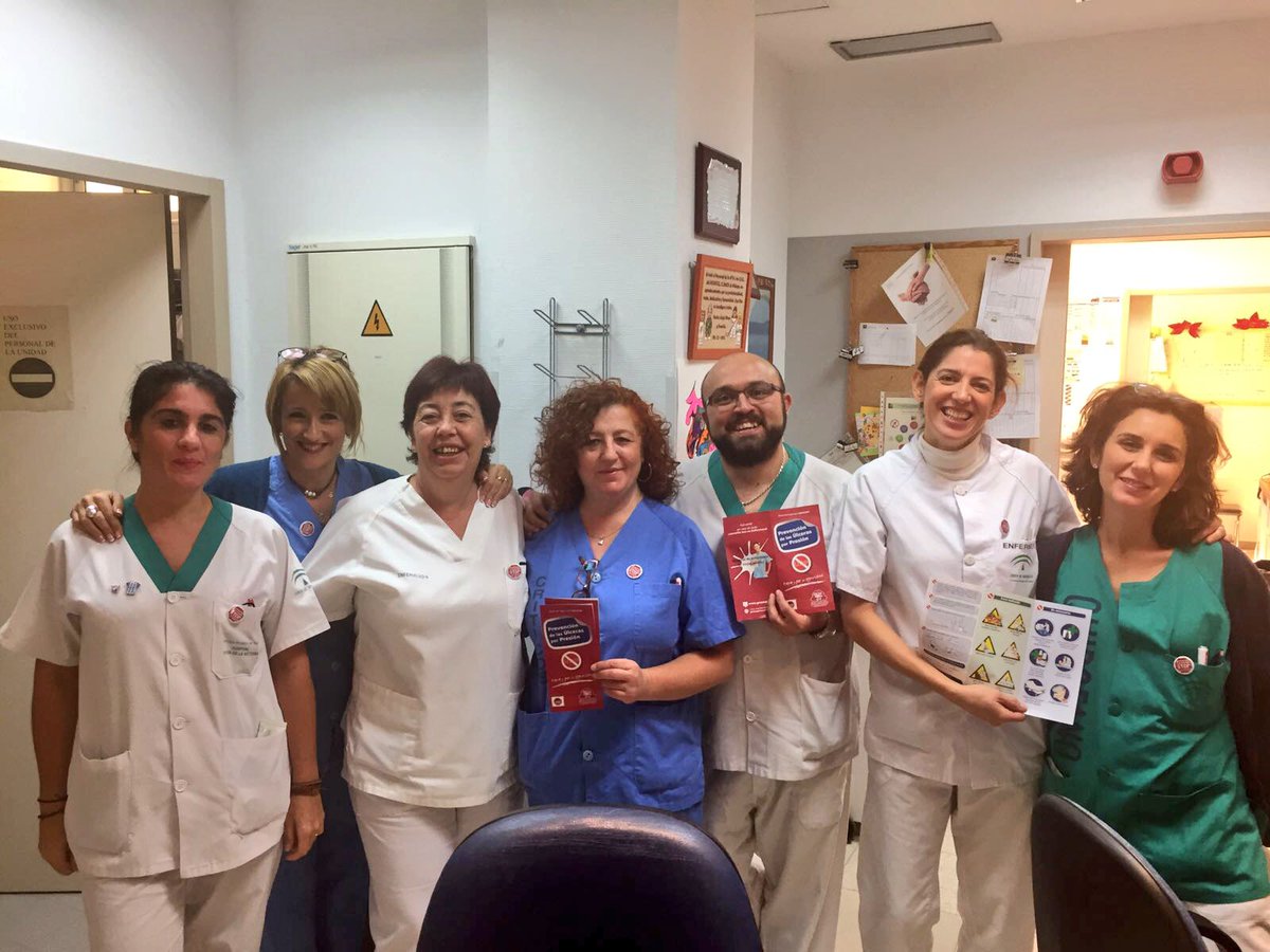 EnfermHRUM_BPSO's tweet photo. .@EnfermHRVV Comisión #UPP y Heridas Hospitales #Malaga en jornada proactiva x hospitales para conseguir decir #stopupp @HUVV_SAS H.Clinico https://t.co/er5VmtNMoX