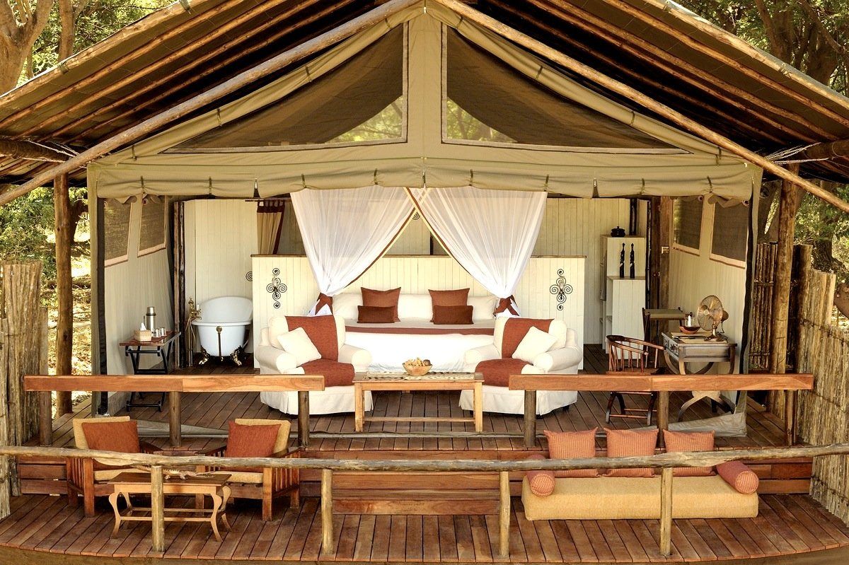 TrueTravel_'s tweet image. Unexpected luxury can be found in a tent in the heart of the Lower Zambezi National Park in #Zambia #ChiawaCamp