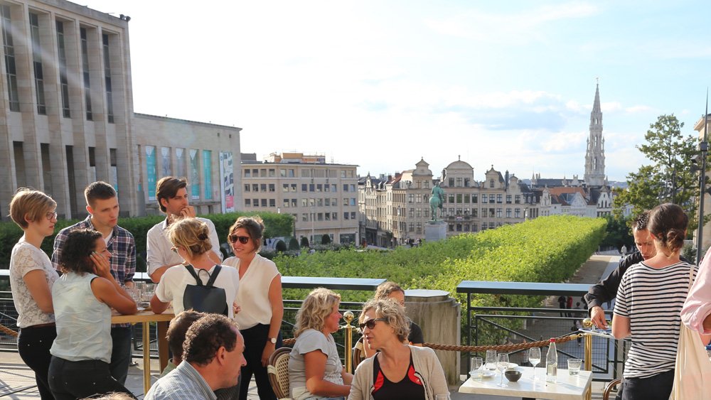 'De stad als spiegel' Nieuwe blog <a href="/SofieHendrikx/">Sofie Hendrikx</a> <a href="/SnickKris/">Kris Snick</a> over de stad als bron voor leren en ontwikkeling bit.ly/2gjl8BU