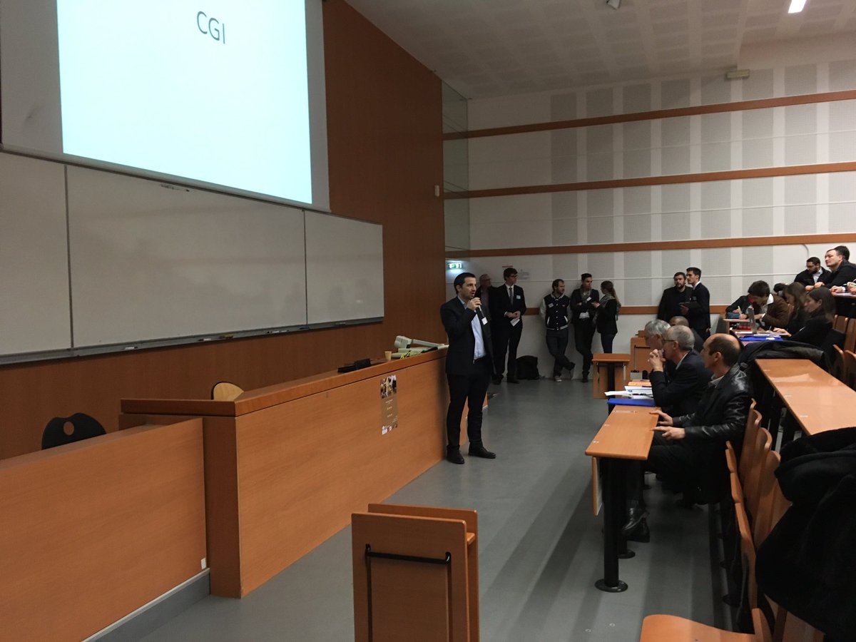 brunot_m's tweet photo. @cgirecrute_fr CGI recherche des stagiaires et alternants au forum #ISIMATIC  de l'@isima5 https://t.co/n9LXyMLNf8