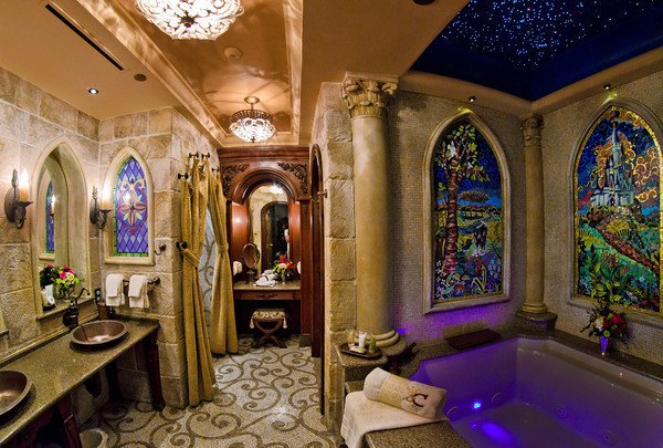 HouseP0rn_'s tweet photo. Cinderella's castle and suite are absolutely charming 👑💕 https://t.co/XPWizC5usn