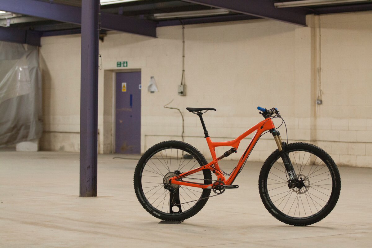 robbbmitchell's tweet photo. Oh well hello there. New long term tester courtesy of @IbisCycles 

She's a looker! #ibisripleyLS #singletrackmag https://t.co/ZvMGJ6XzMx