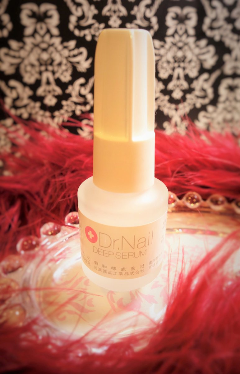 シャンテグラム ケア用品 店内で販売中のおススメケア用品２つ目は ドクターネイル ディープセラム 割れやすい 薄い 二枚爪 縦筋の気になる方に 通常は浸透しにくい 爪を健やかにするために必要な 有機ケイ素 有機硫黄 を爪の内部まで