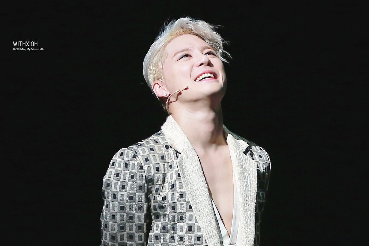 너

잘 해왔고
잘 하고 있고
잘 할거야 

/심희수, 너에게 쓰는 편지