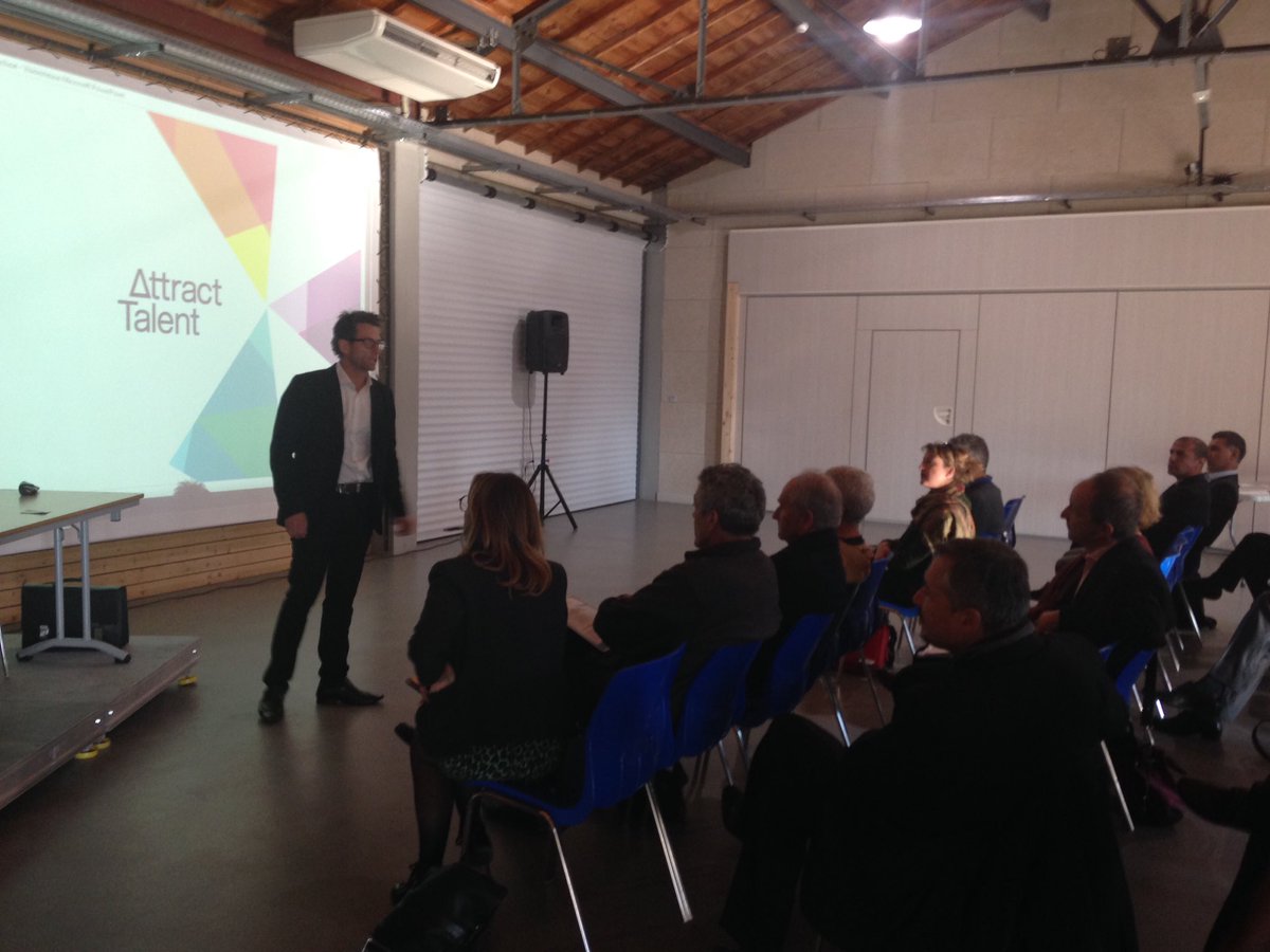 AttractTalent_'s tweet photo. Réunion #Attract #talent dans le #Vaucluse @84Developpement https://t.co/Ugjd5BDace