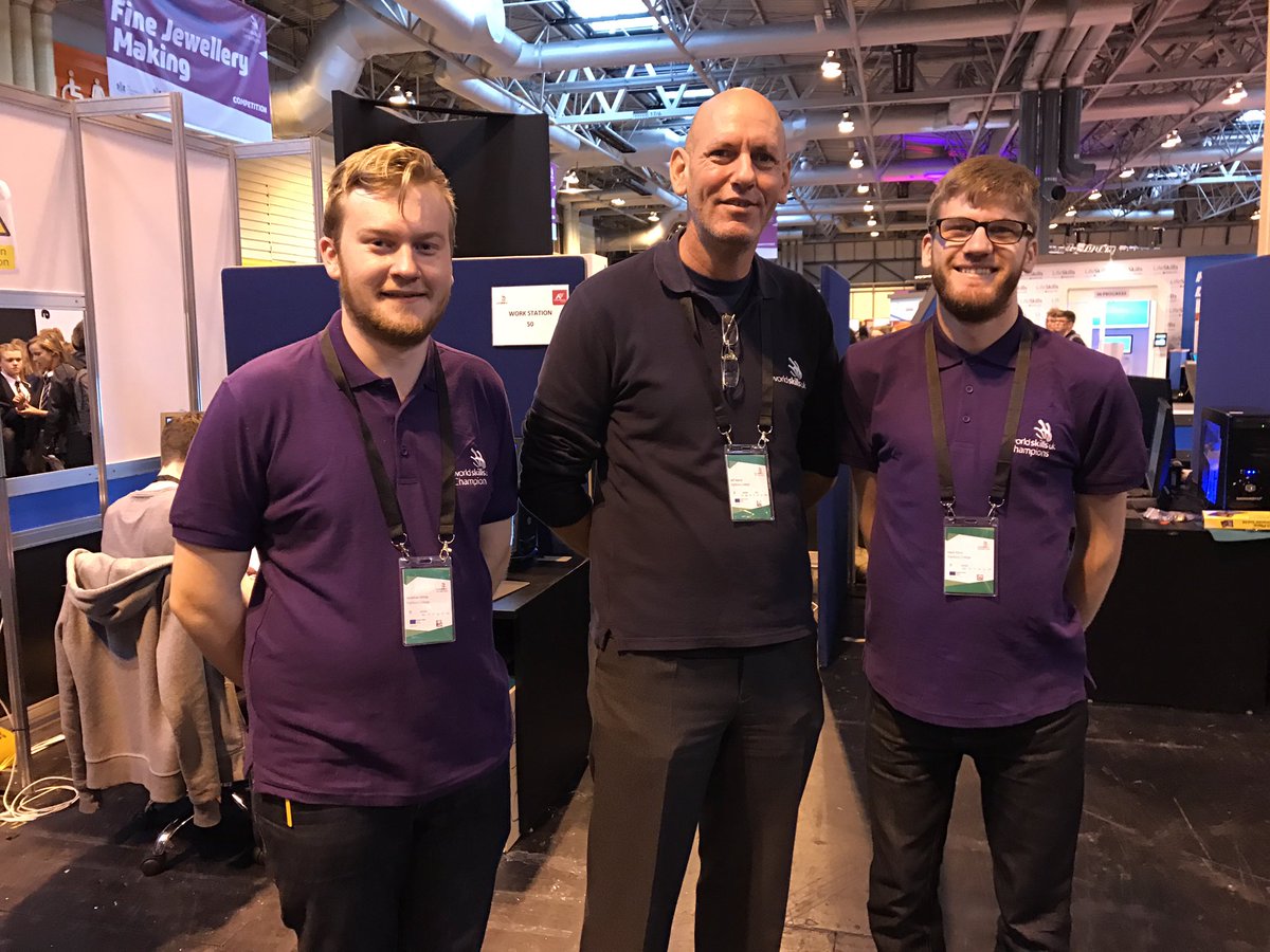 cloud_burst's tweet photo. @HighburyCollege Mark, Jon and Jeff at the Networking competition #SkillsShow16 https://t.co/ErJmnNaOjQ