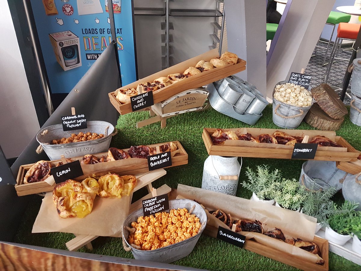 DerbyFood's tweet photo. Pop up!!! Rough Puff Pastry Patch...Fruity and yummy, why not try it??
#freshisbest #derbyuni #sharethelove @Chartwells_UK @compass_group https://t.co/onZHLLlBRY