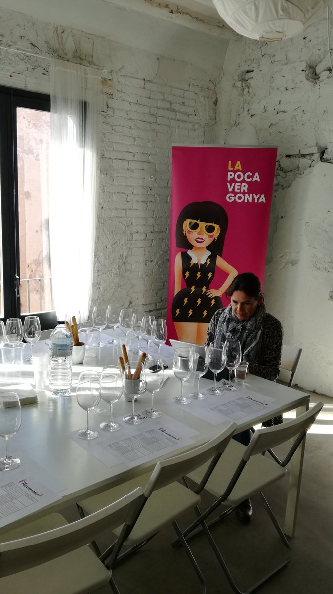CLUSTER_DVLPMT's tweet photo. Tot apunt per iniciar el tast de @LaPocavergonya 2016! https://t.co/Vgf4Hb6OQQ