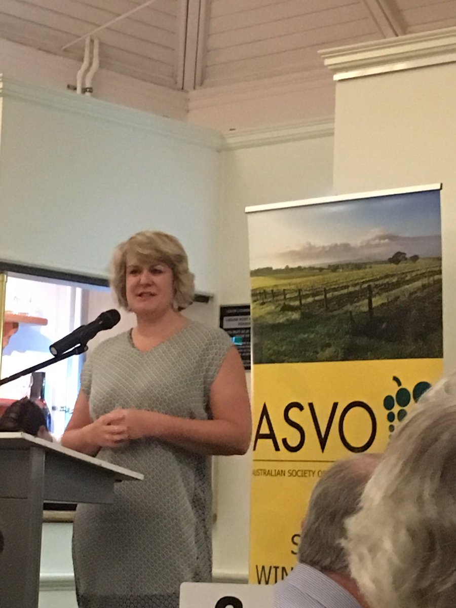 fkerslake's tweet photo. Kim Chalmers @ASVOtweet #excellenceawards educating us on Australian wines from 'alternative' varieties ... #ASVOawards https://t.co/kFf0pUJbcI