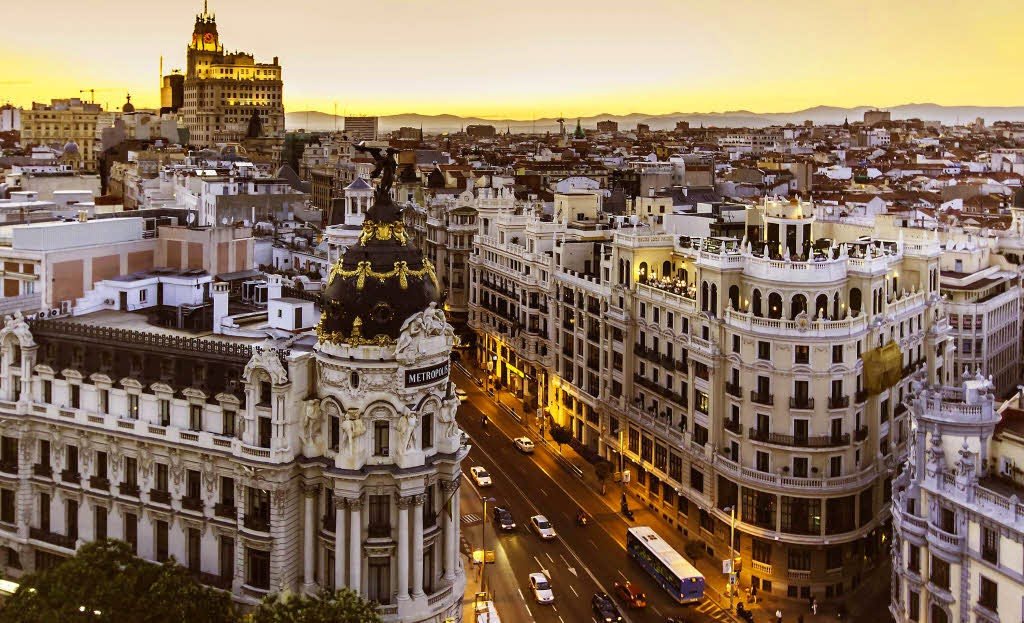 Madrid está llena de negocios maravillosos, y todos están en Yelp. De un cóctel a un veterinario, ¡encuéntralo aquí! yelp.com/madrid