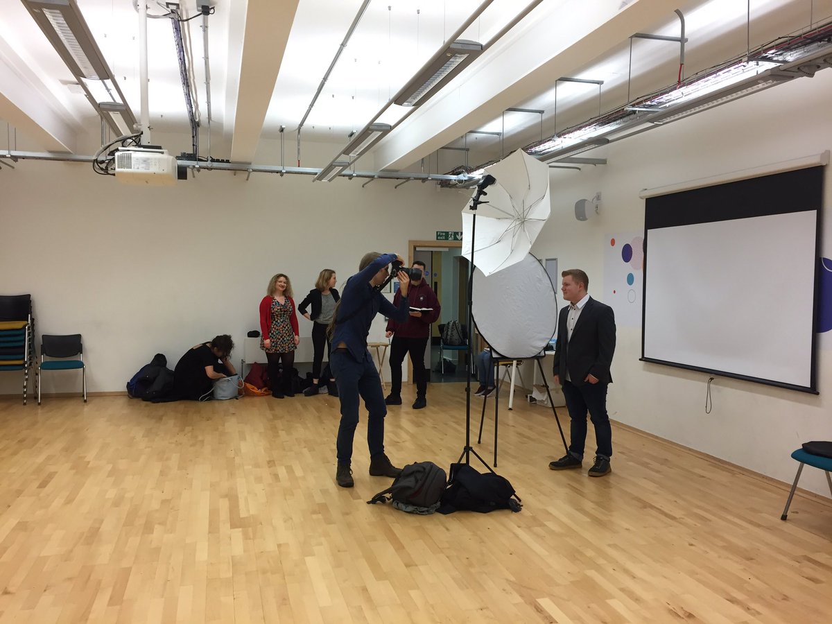 The93pClub's tweet photo. Yesterday we held free professional headshots for 93% Club members to spice up their LinkedIn profile, as part of our #employabilityseries ✨ https://t.co/FnPubgJsjA