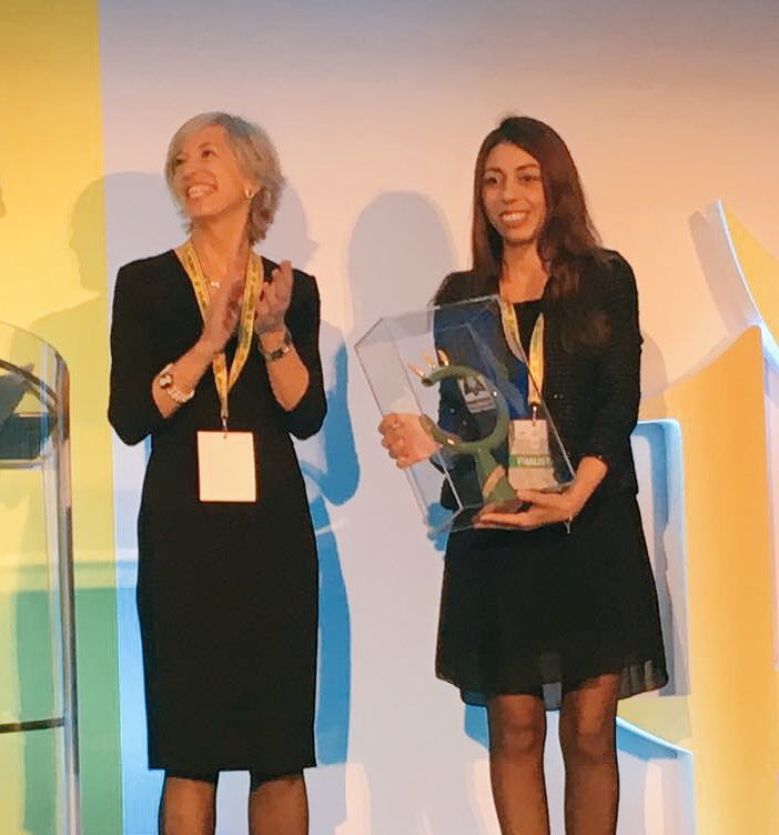 Riceviamo dalle mani della Ministra <a href="/SteGiannini/">Stefania Giannini</a> l'#OscarGreen 2016 di #Coldiretti! Grazie di cuore a tutti