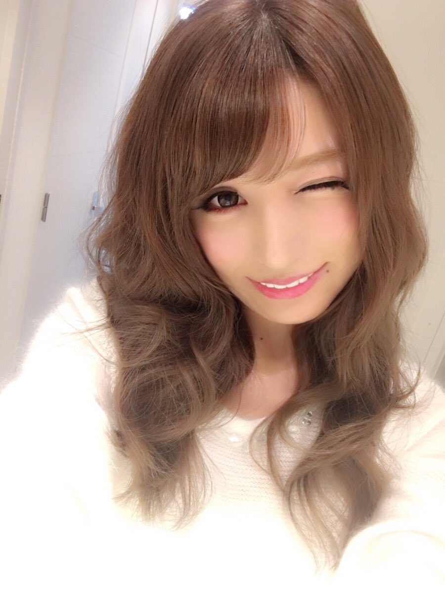 ট ইট র おかりえ 今日はagehaの撮影だったから メイク濃くしたの 濃いめメイク研究してたから 盛れた そしてメイク濃いときは 髪の毛も ミックス巻きが合ってる ひさびさギャルっぽい
