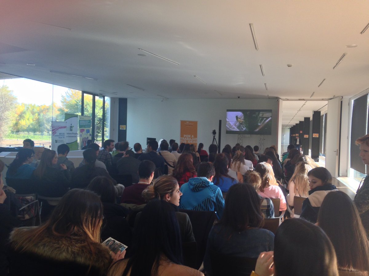 EmprendeRioja's tweet photo. #DiaEmprendeRioja Emprender y ser muy muy feliz con @jorgemn https://t.co/VG4QwFHXzc