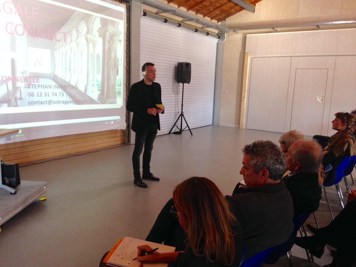 AttractTalent_'s tweet photo. @JFCesarini @FTCulture présents à la réunion #Attract #talent avec 5 entreprises ! #FrenchTech #culture #lourmarin #startup https://t.co/8pSNGB9qrb