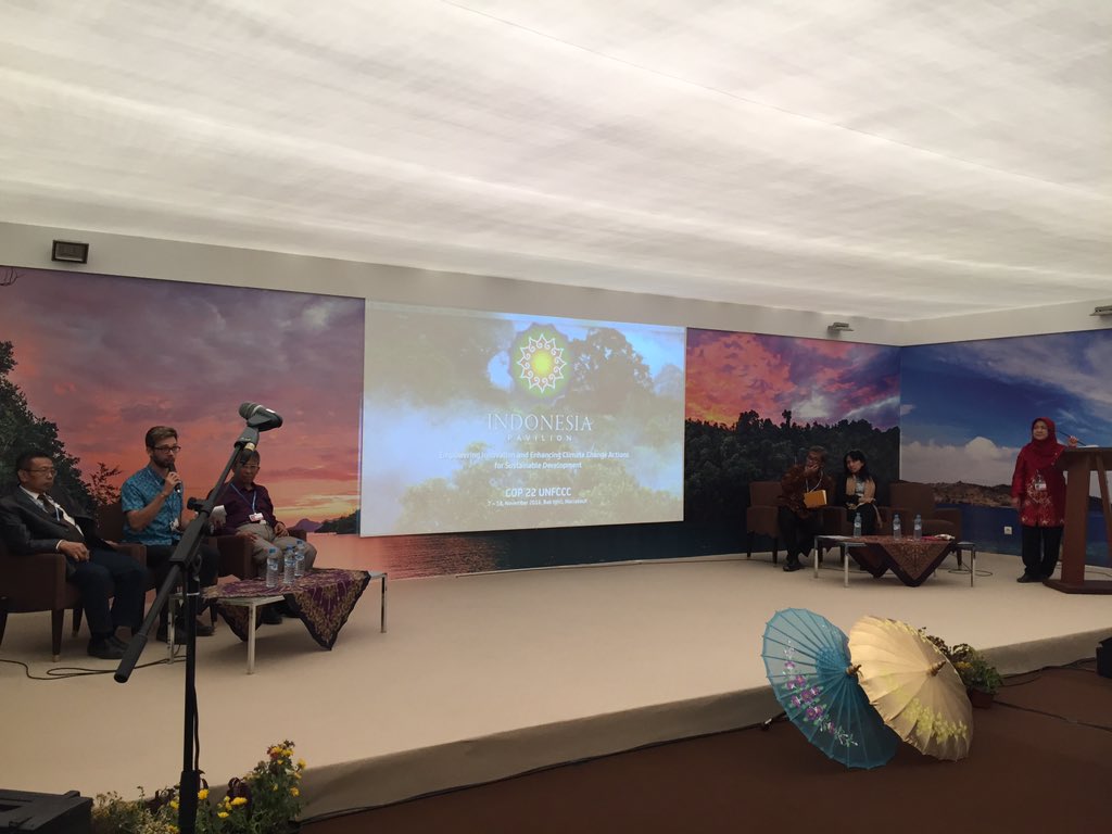 IndonesiaCOP25's tweet photo. Development of Competency Based Training on Terrestrial Carbon Accounting to Support MRV Session @IndonesiaCOP22 #INACOP22 #INAinAction https://t.co/v0XJrSlu7w
