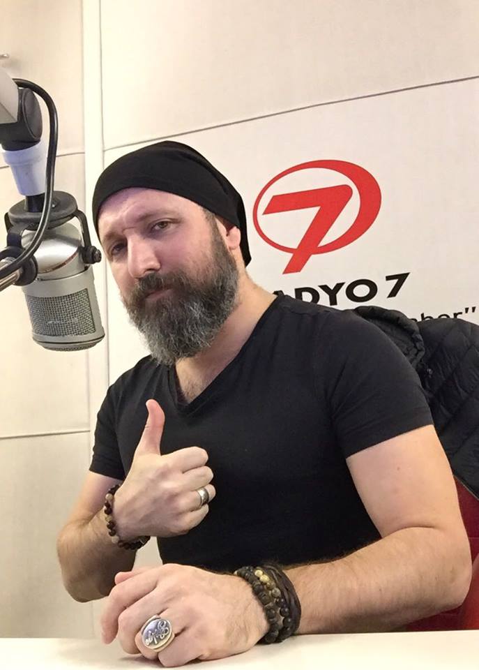 Talha Bora Öge nam-ı diğer GÖLGE yayında...
Anında tek tıkla canlı dinle radyo7.com  <a href="/talhaboraoge/">Talha Bora Öge</a>