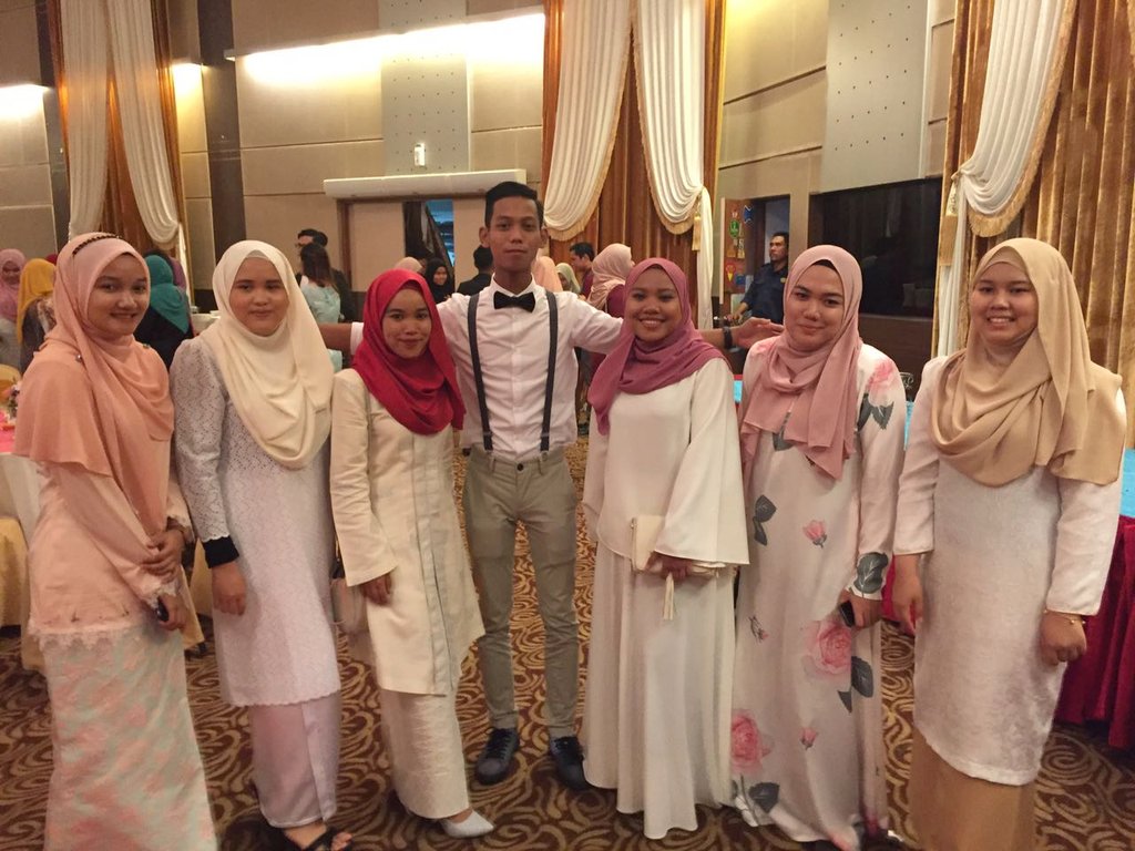 sharifalbukhary's tweet photo. #annualdinner #transcilt #weddingattire https://t.co/VwdXV4wmqV