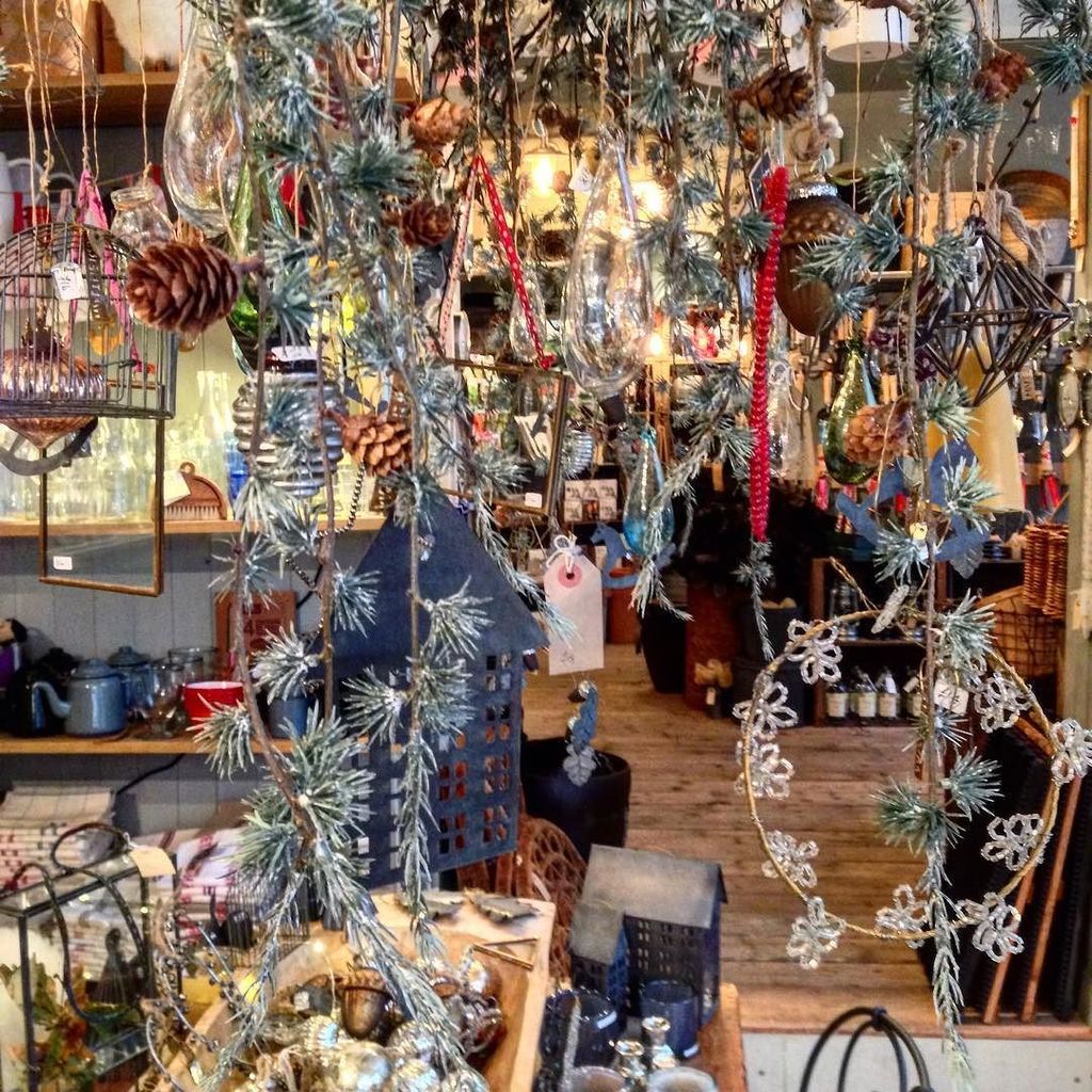 penny_lpj's tweet photo. • christmassy • 
#hygge #independentshop #nestandflourish #littlestoriesofmylife #shopkeeper #designedindenmark #tu… https://t.co/4toA8CK9gQ
