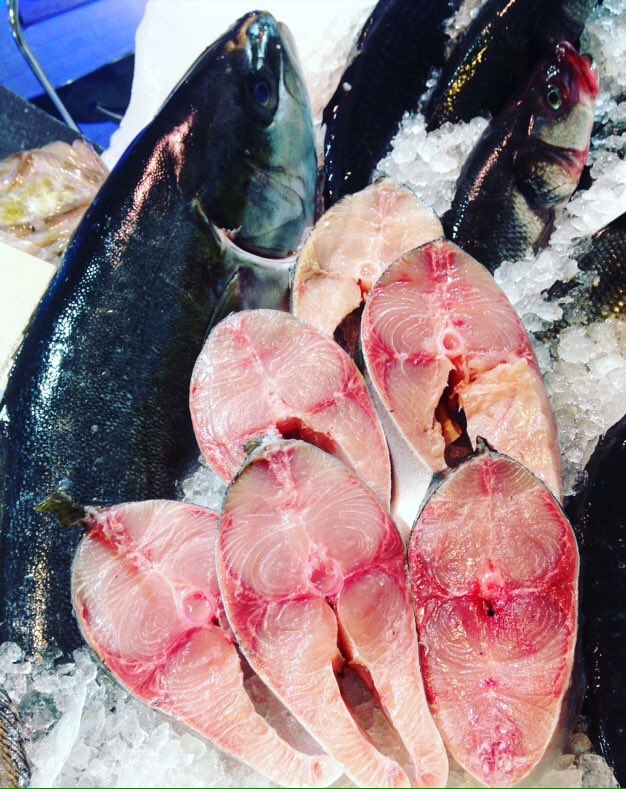 Freshly cut yellowtail kingfish steaks 🙌🏻 <a href="/CleanseasEurope/">Cleanseas Europe</a> <a href="/streetlobster/">jamie angus</a> <a href="/SouthbankFish/">Southbank Fresh Fish</a> <a href="/SelfridgesFood/">Selfridges Food</a> #eatmorefish