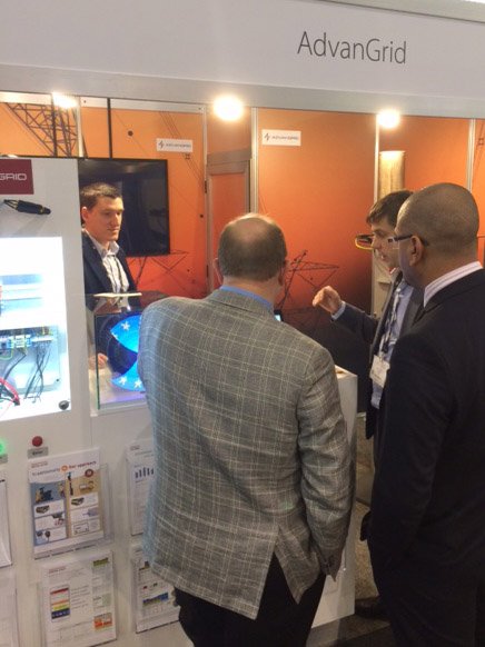 Final day at European Utility Week 2016! See live showcase of energy monitoring device connected to various electricity consumers #EUW16