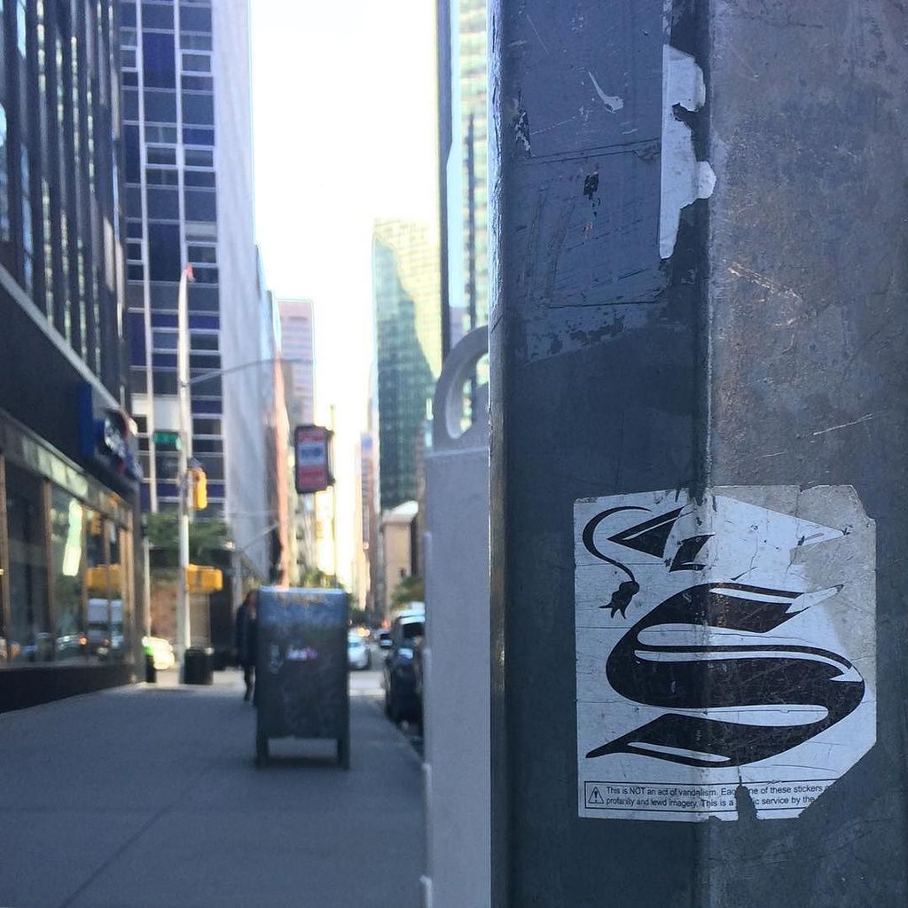 nycgraffnames's tweet photo. You think you're good? You ain't good until the tourists wants to steal your stickers off … https://t.co/tMFyGOj5Jh https://t.co/NL09CtVpxF