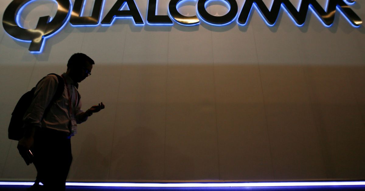 engadget's tweet photo. Qualcomm's Snapdragon 835 is its first 10-nanometer CPU https://t.co/JkrdUkkM9X https://t.co/LsDE0U6W8h