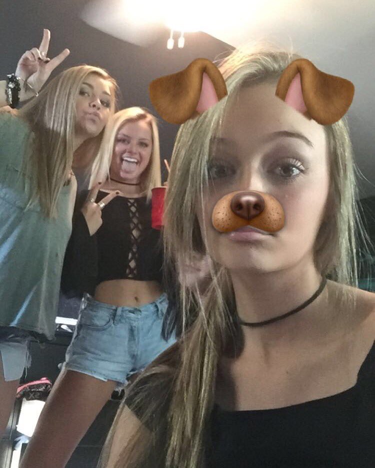 augustwaller's tweet photo. AHH happy birthday jen @jennaelko ๐๐love u & all our adventures sm ๐ can't wait to celebrate ๐๐ฏ #juju #wetmonkey #sb4ever ;) https://t.co/xkKDS2p6GI