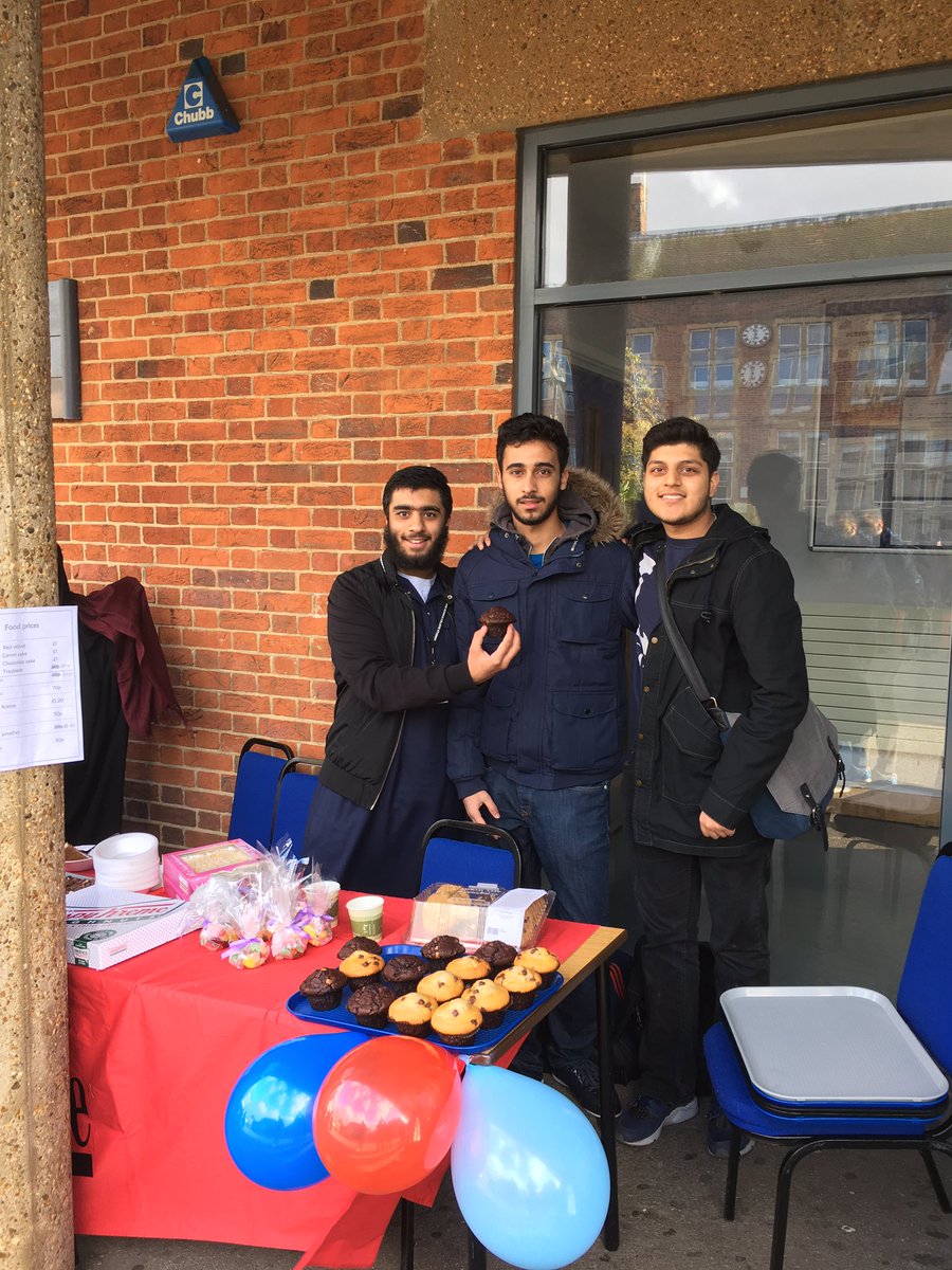 DimitrisA_SGMC's tweet photo. Our students fundraising for Branches homeless charity#charity@Branches well done! https://t.co/Skryii9PEA