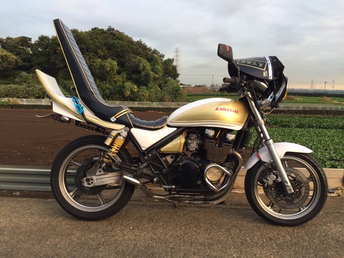 バリオス1型 三段シート