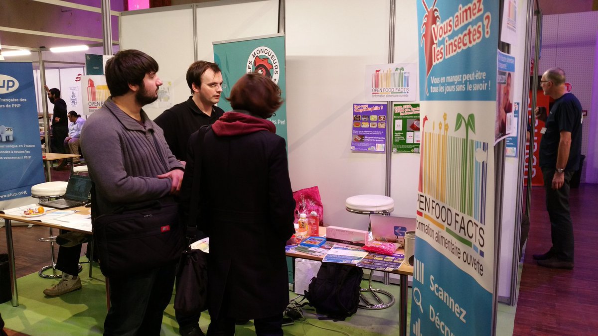 OpenFoodFactsFr's tweet image. Le stand nourriture du @OSS_Paris  #POSS2016 est ouvert ! Venez nous voir ! #OSSPARIS16
