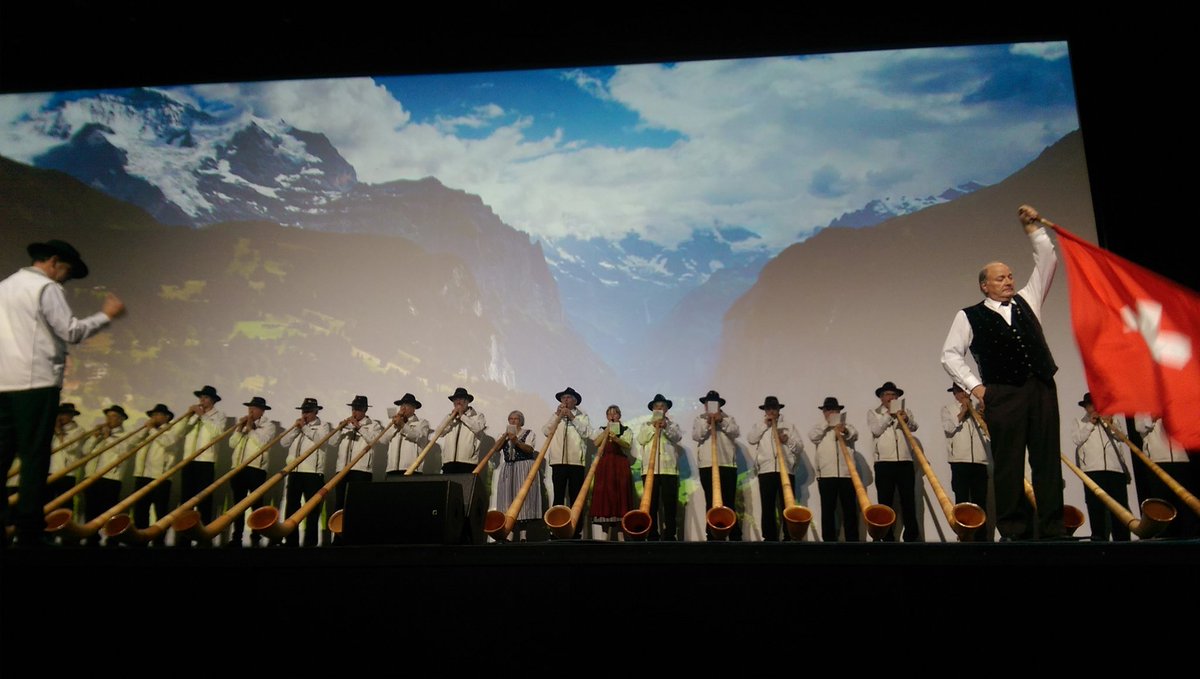 UKCCSRC's tweet photo. 33 #alphorns all in a row. Great entertainment this evening at the #GHGT13 conference dinner. Thank you @IEAGHG! https://t.co/lZinIbpJiK