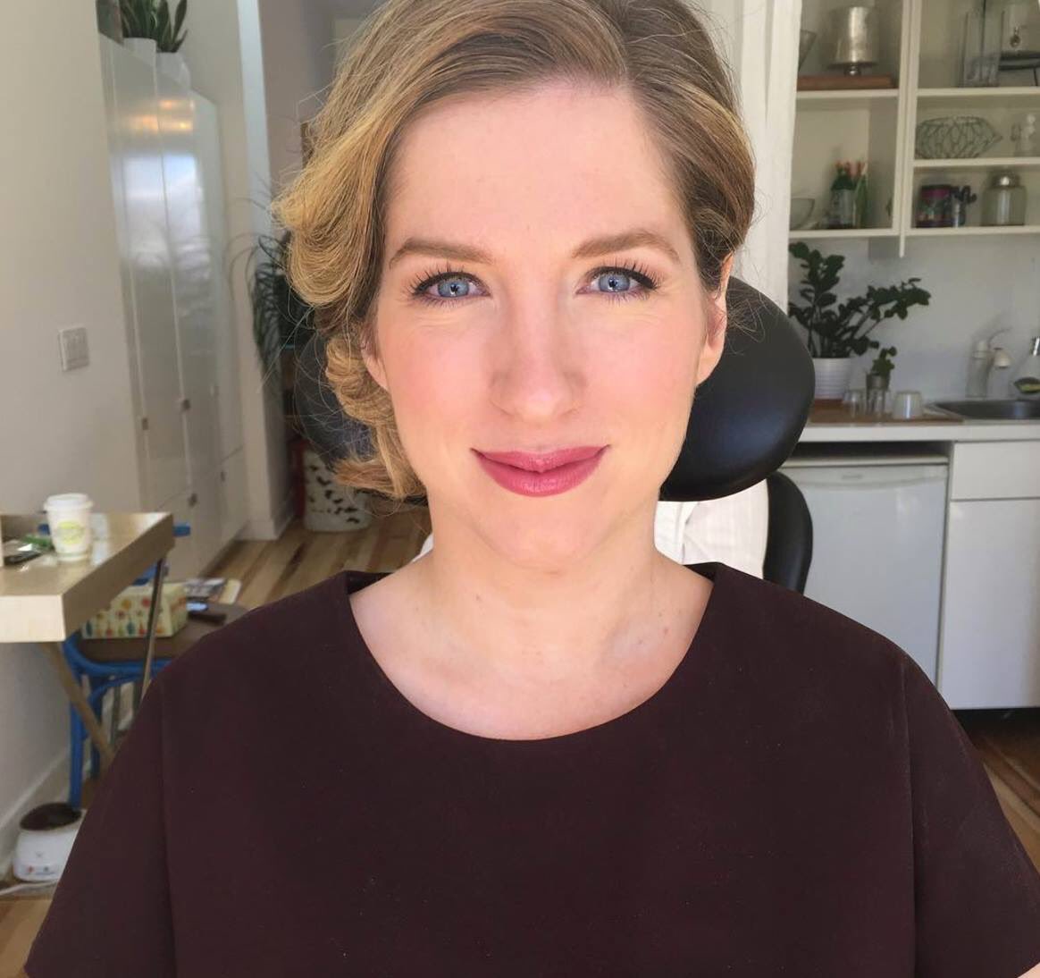 EyeLove_BBar's tweet photo. Ladies, holiday parties are around the corner! Let us get you glam for the season with an expert makeup appointment. #makeupartisttoronto https://t.co/vYGrgXEJMw