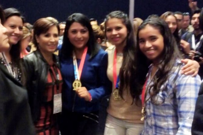 Danny_Reynuz's tweet photo. Karatekas #CampeonasDelMundo  @Rosario_Robles_ @Roman_Lazcano impulsando el deporte  #Sedatu #PorqueSoyMujer 👊❤ https://t.co/dXxTmCz8en