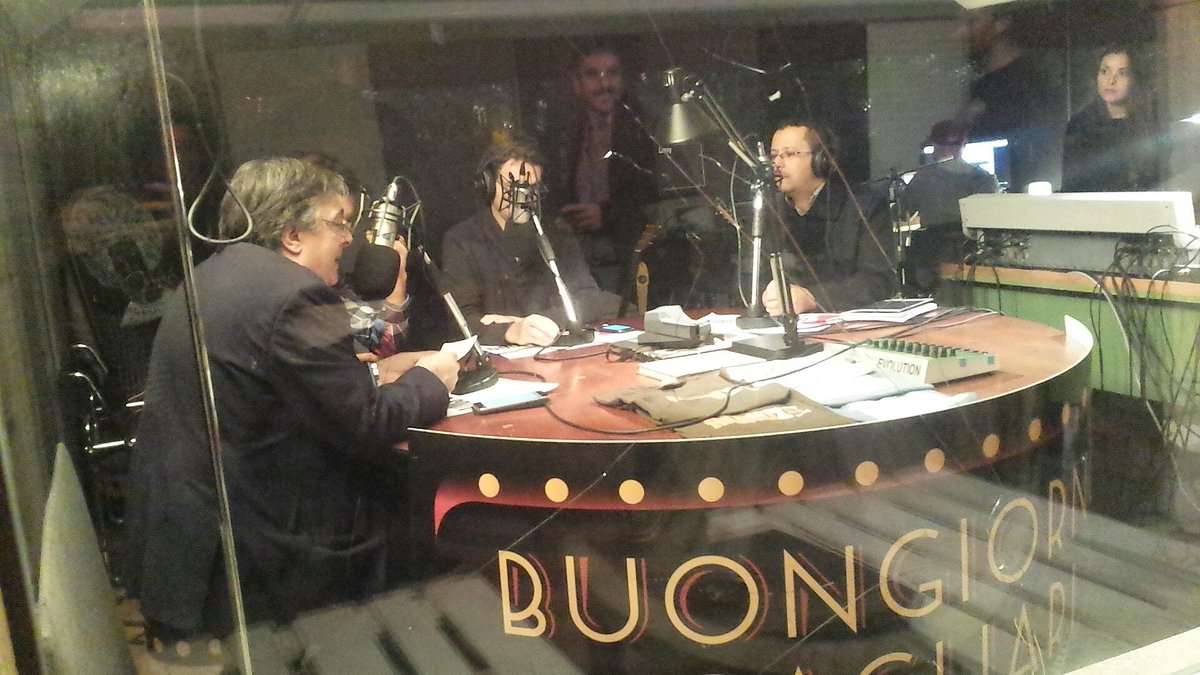 In diretta su <a href="/RadioX968/">RADIO X</a> per presentare #Mediterraneo_immaginario! Da domani i primi incontri, visita il nostro sito peri dettagli! :)