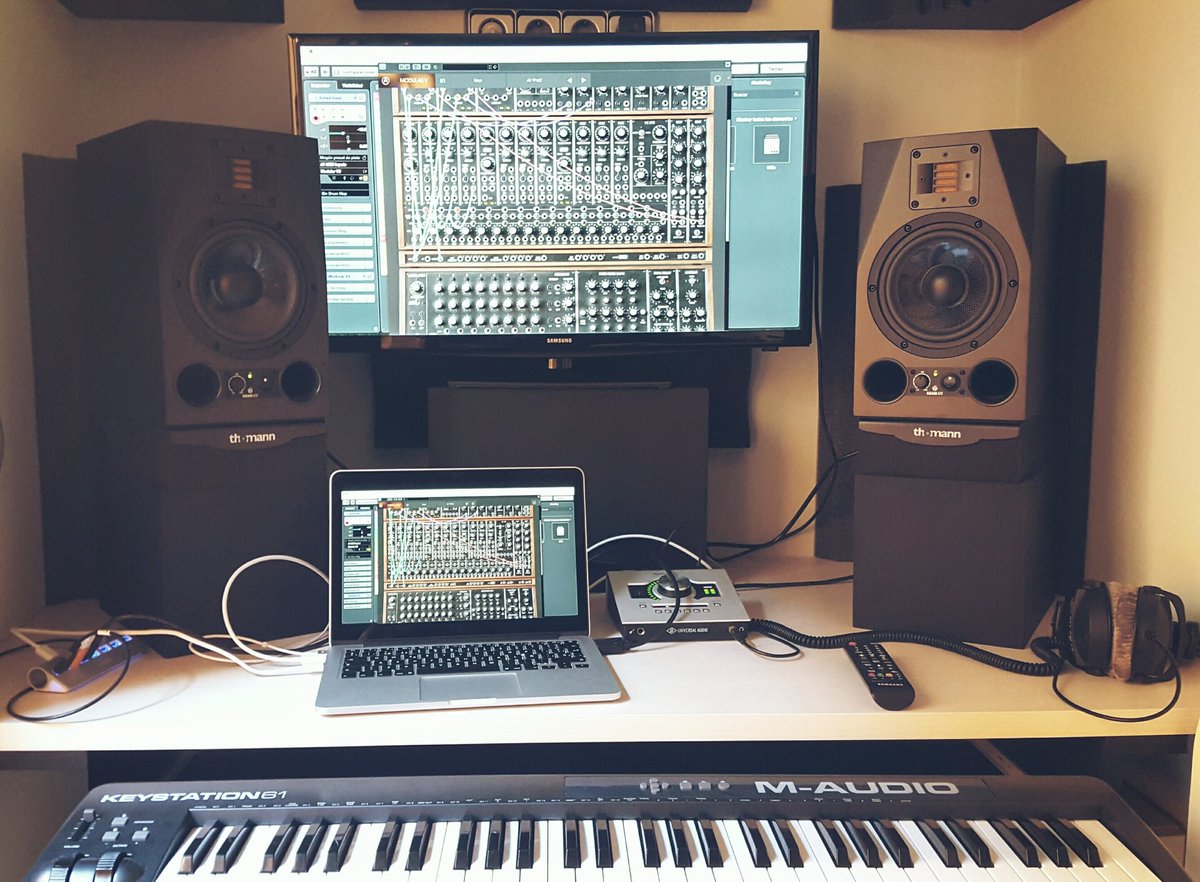 pages_dani's tweet photo. In love of @ArturiaOfficial #ModularV #capoandcomes #housemusic #music #studiotime #house #besalú #banyoles #cubase #production #synth https://t.co/c8eYrP1hgx